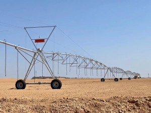 Agricultural rain gun sprinkler center pivot irrigation system
