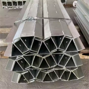 Customized Dimension Galvanised 45° Corner Steel Post Sleepers Retaining Wall Post