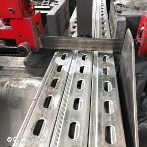 Universal Concrete Insert Strut