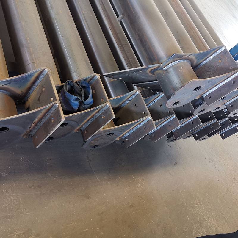 Welded post for Steel structure