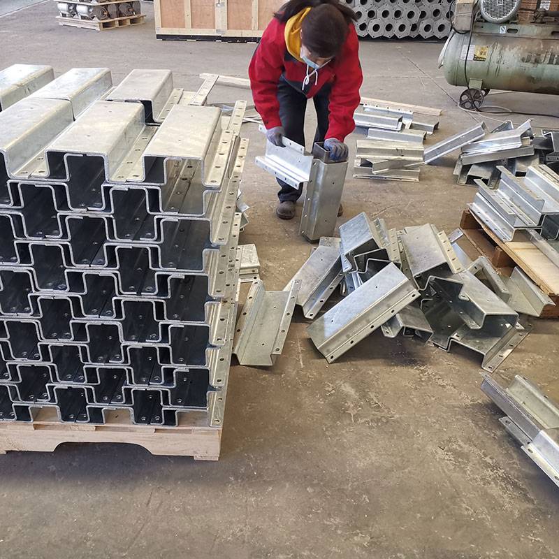 Welded post for Steel structure