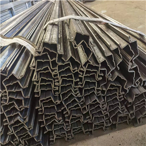 Slotted U-shape side stud Grape Steel Pile